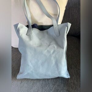 Leather tote